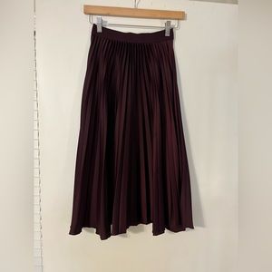 H&M Burgundy Pleated Skirt. Size 4.